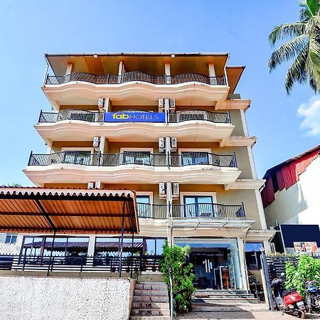 Fabhotel Prime Infantaria Comfort - 200M From Calangute Beach Bagian luar foto