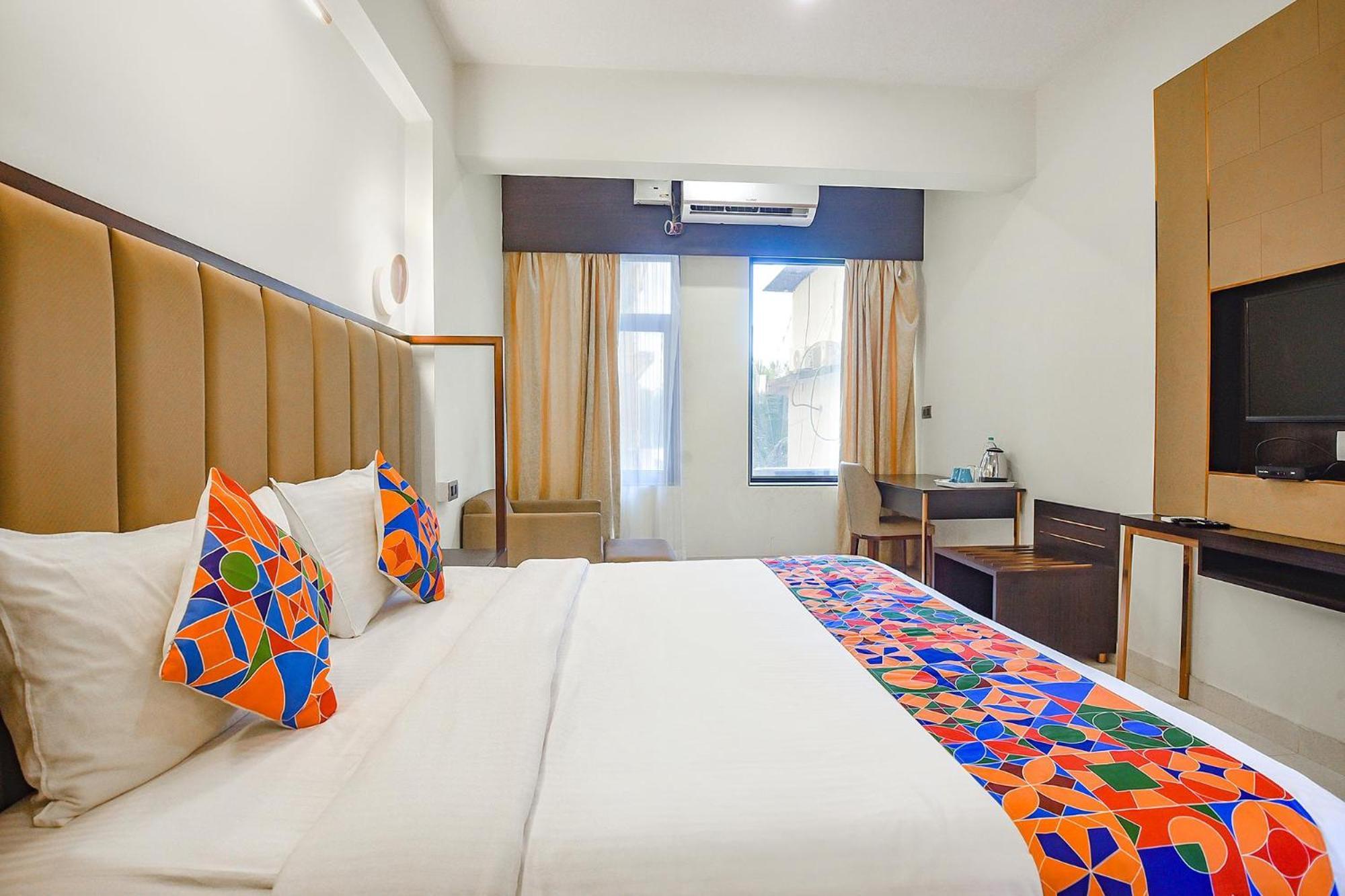 Fabhotel Prime Infantaria Comfort - 200M From Calangute Beach Bagian luar foto