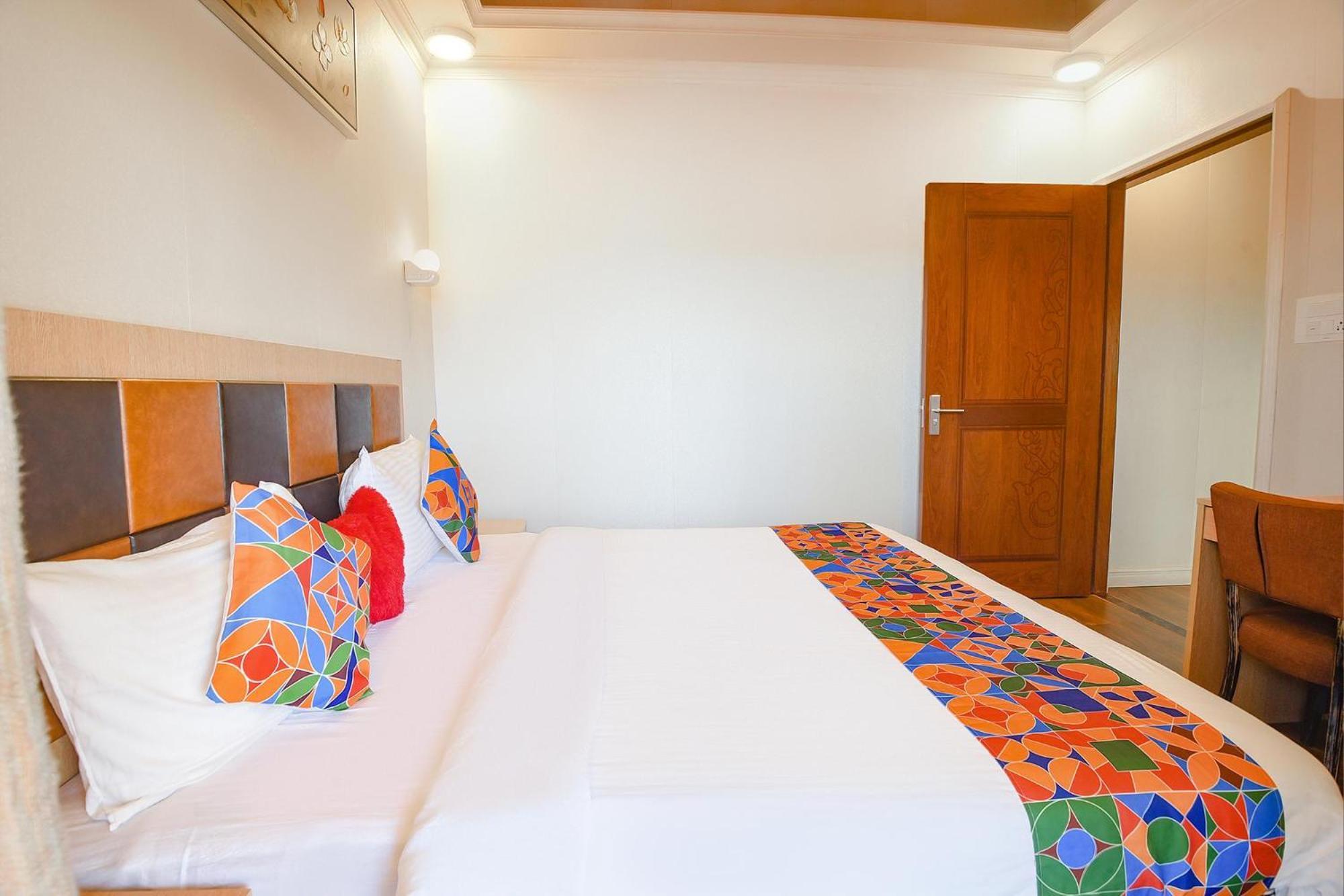 Fabhotel Prime Infantaria Comfort - 200M From Calangute Beach Bagian luar foto