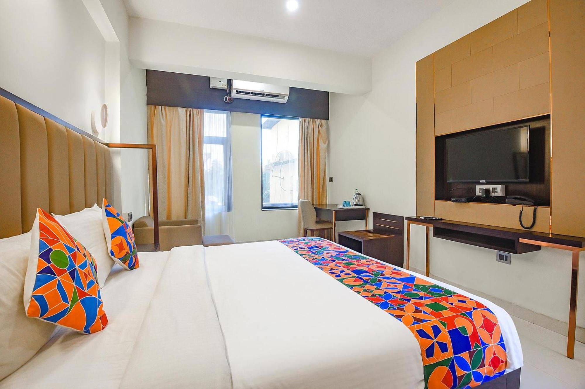 Fabhotel Prime Infantaria Comfort - 200M From Calangute Beach Bagian luar foto