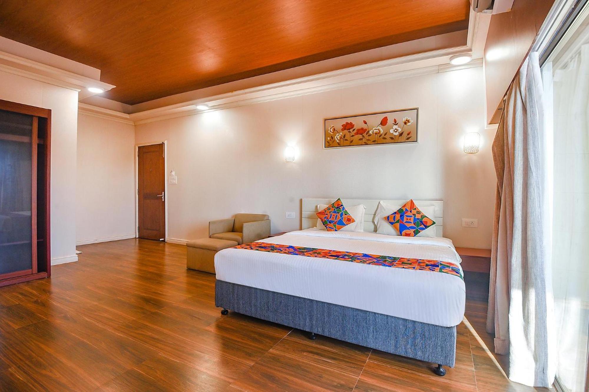 Fabhotel Prime Infantaria Comfort - 200M From Calangute Beach Bagian luar foto
