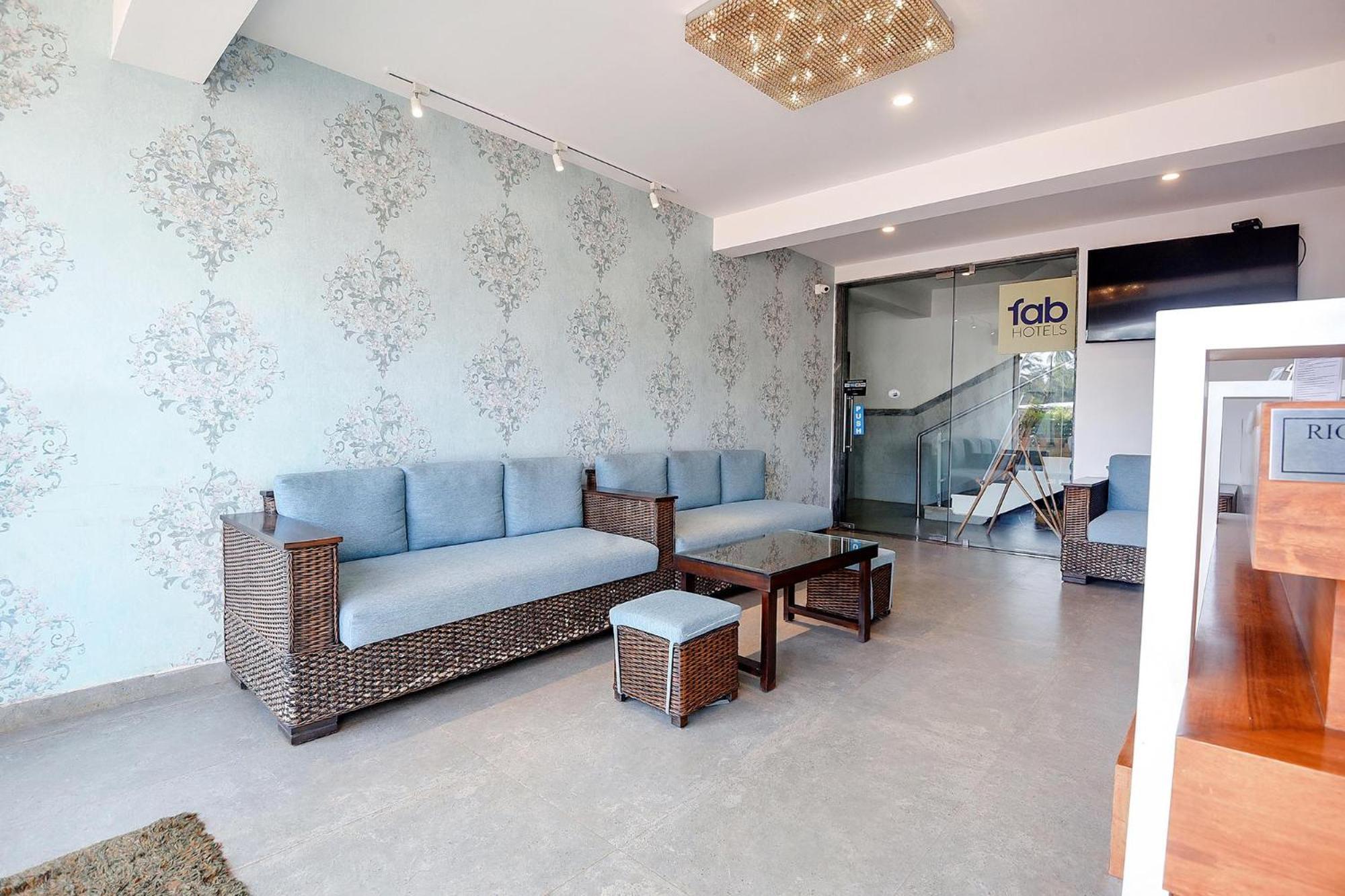 Fabhotel Prime Infantaria Comfort - 200M From Calangute Beach Bagian luar foto
