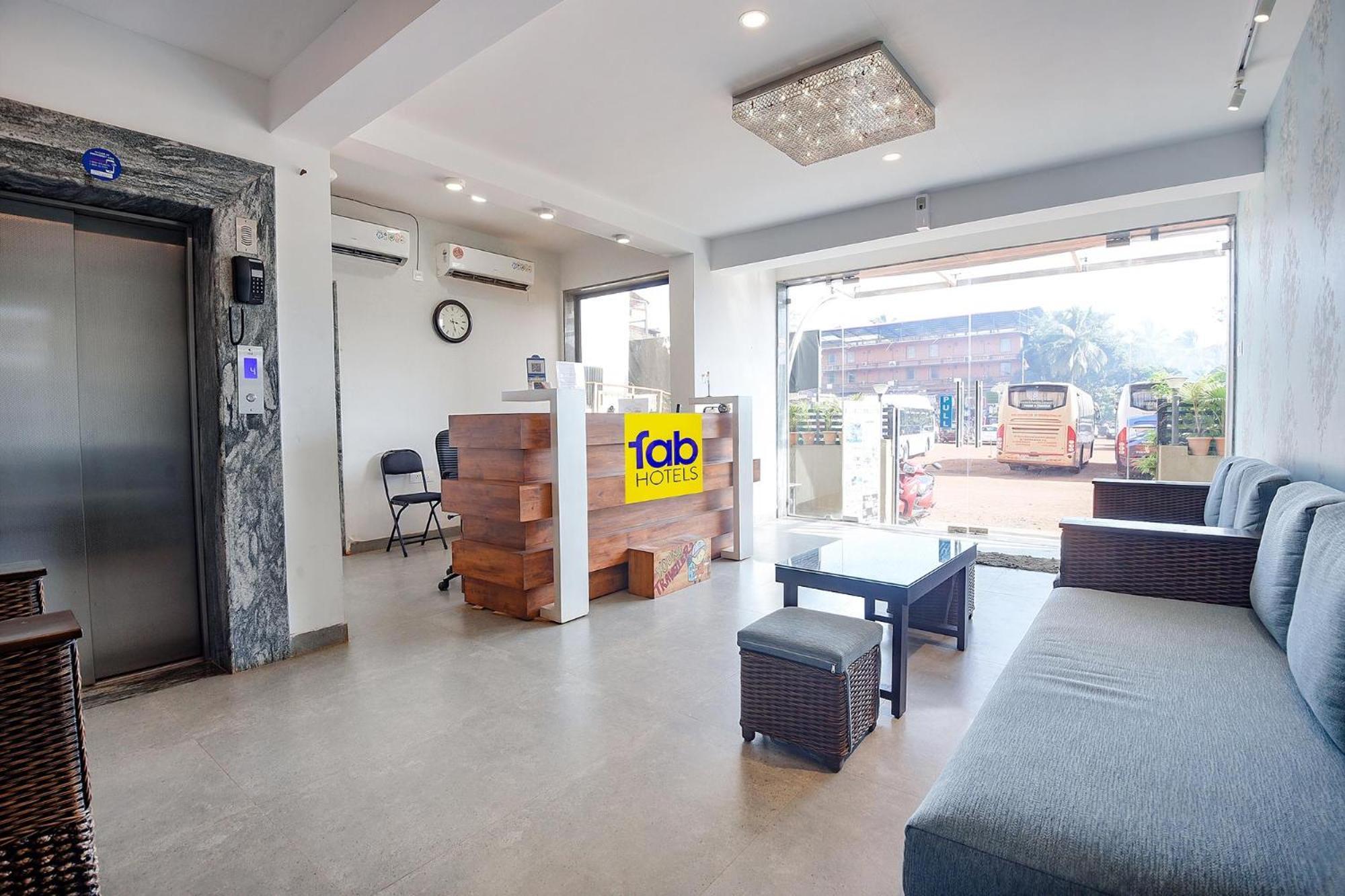 Fabhotel Prime Infantaria Comfort - 200M From Calangute Beach Bagian luar foto