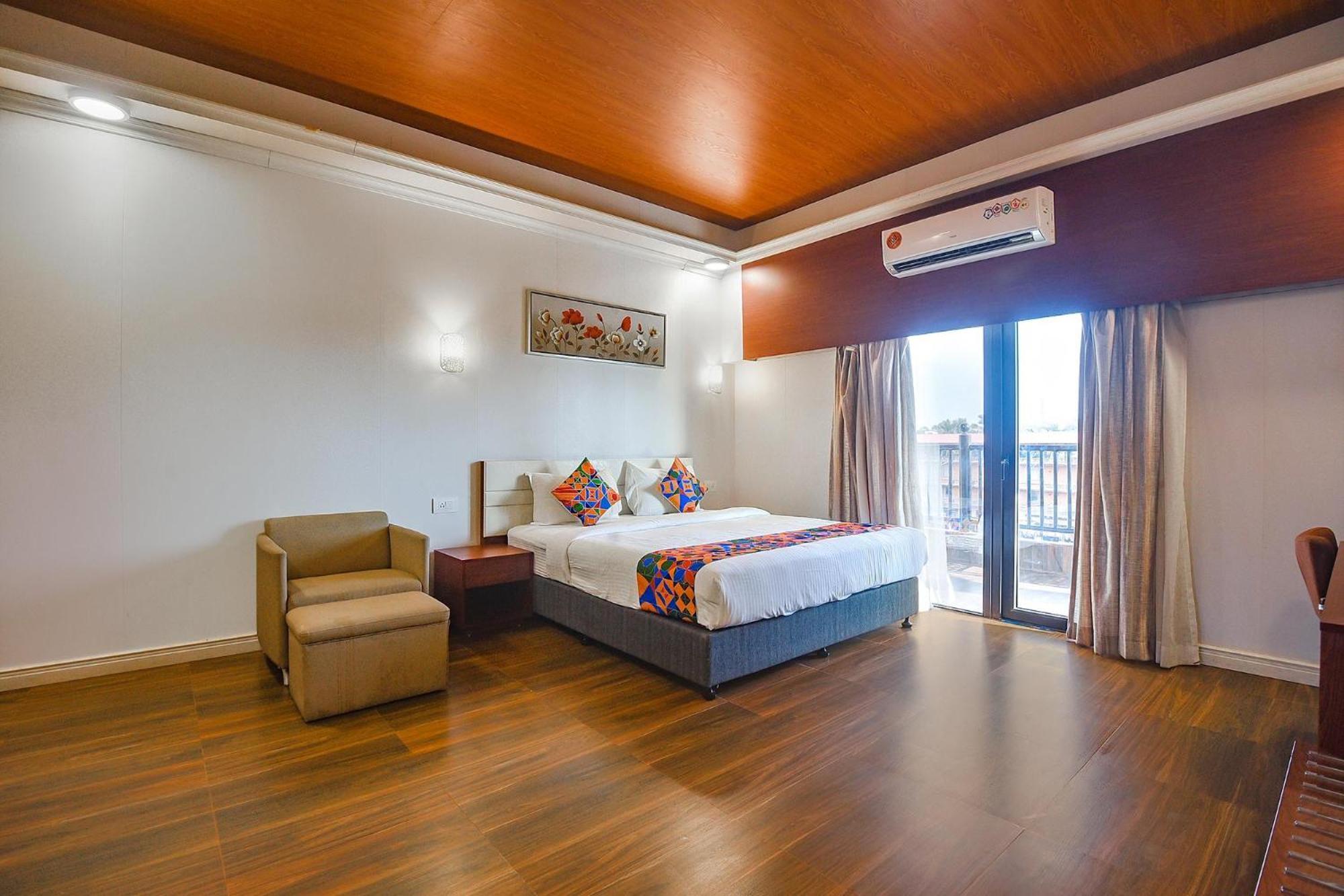 Fabhotel Prime Infantaria Comfort - 200M From Calangute Beach Bagian luar foto