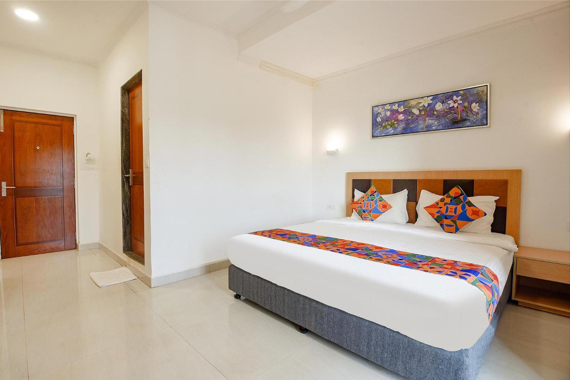 Fabhotel Prime Infantaria Comfort - 200M From Calangute Beach Bagian luar foto